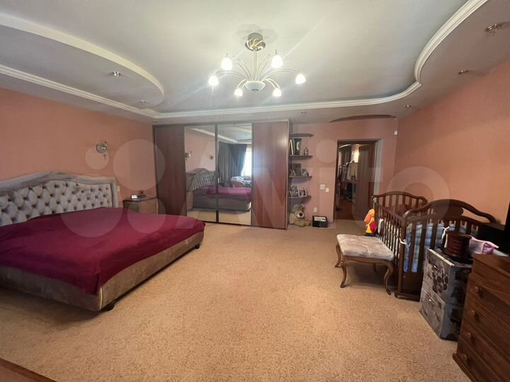 5-к. квартира, 240 м², 5/15 эт.