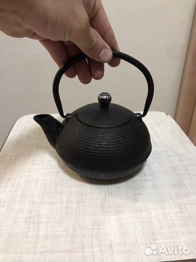 Чайник чугунный