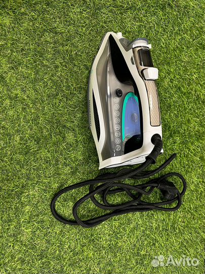 Утюг Redmond RI-C271