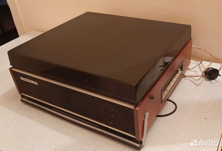 Катушечный магнитофон Сатурн 201