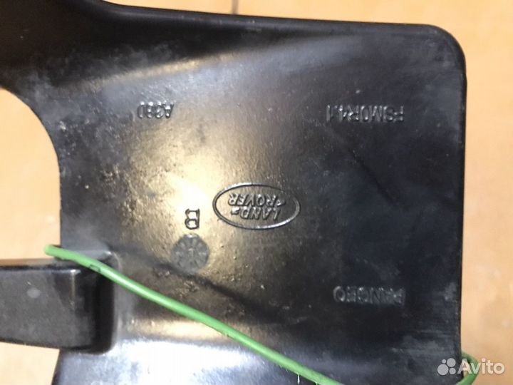 Кронштейн подножки правый Range Rover Vogue