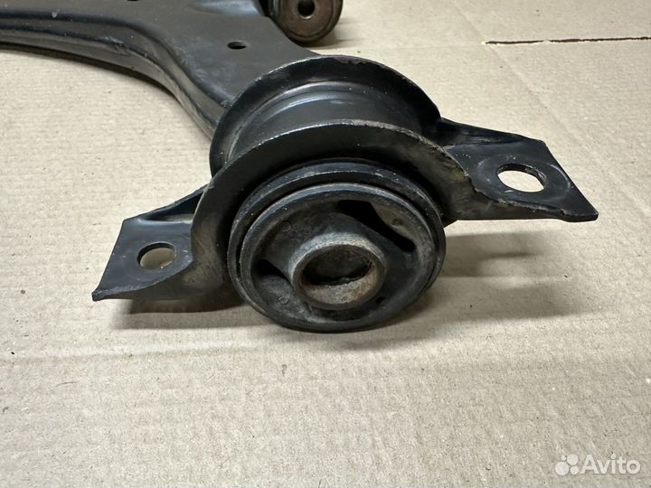 Рычаг передней подвески левый Ford Focus 1