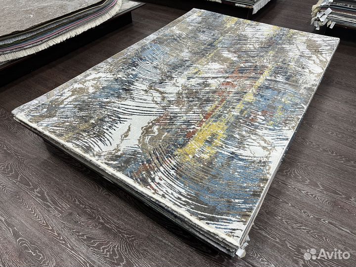 Ковер новый 1.6х2.45м