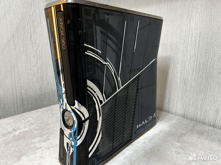 Редкий Xbox 360 slim freeboot + игры