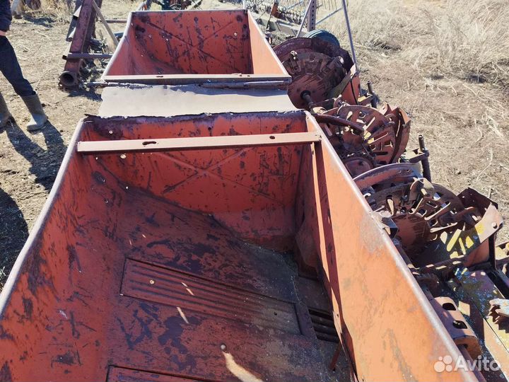 Продам картофелесажалку 4 рядный навесной