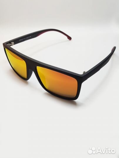 Мужские солнцезащитные очки Polaroid