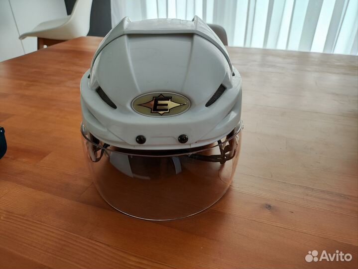 Хоккейный шлем easton размер L