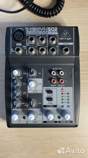 Аналоговый микшерный пульт Behringer Xenyx502