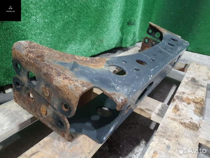 Перемычка рамы (траверса) задняя Mercedes-Benz