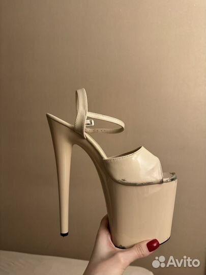 Стрипы тройки бежевые 38