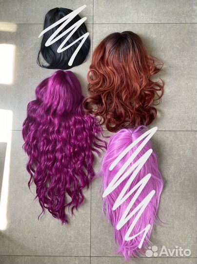 Аренда парик с длинными волосами блонд розовый