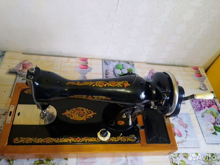 Машинка швейная