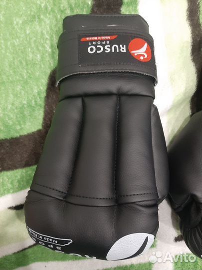 Перчатки 10 oz новые