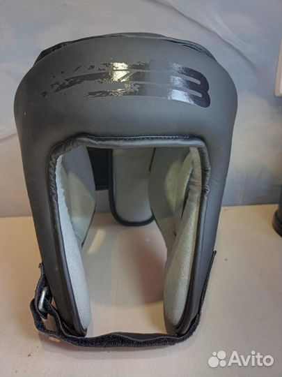 Боксёрский шлем BoyBo