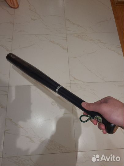 Бейсбольная бита