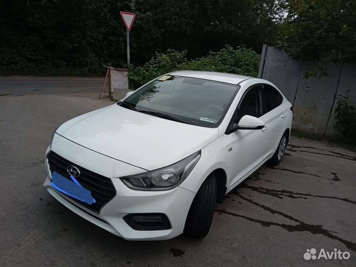 Hyundai Solaris 1.6 AT, 2018, битый, 200 000 км