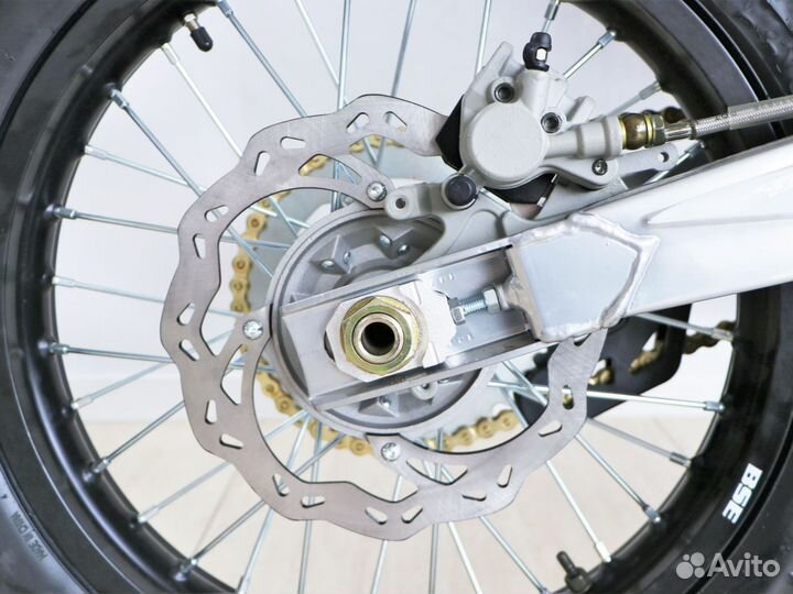 Кроссовый мотоцикл BSE Z4 250e 21/18