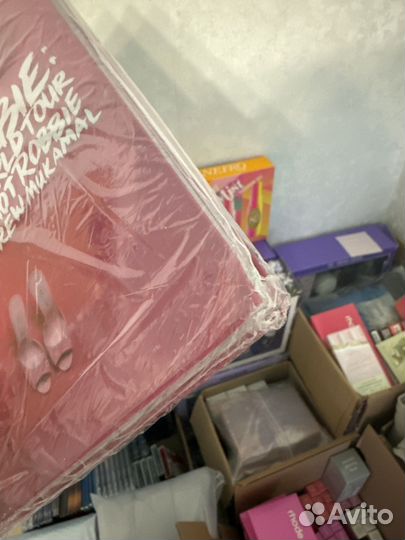 Книга barbie world tour