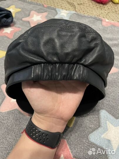 Кепка кожаная женская