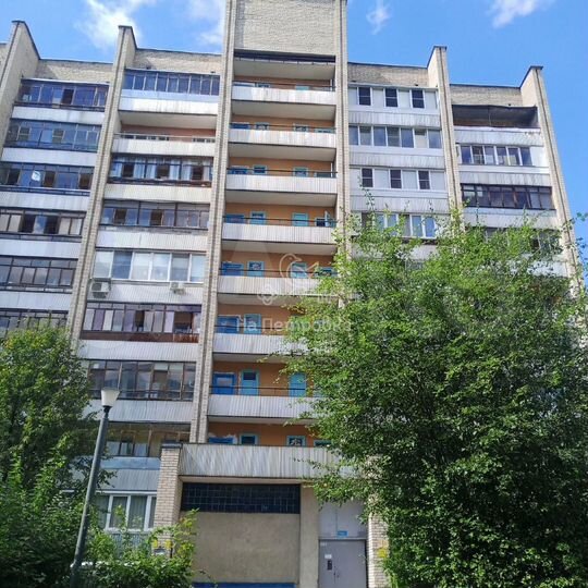 2-к. квартира, 48 м², 1/9 эт.