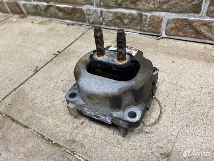 Подушка АКПП Jeep Grand Cherokee WK2 6.4 SRT 2016