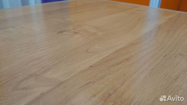 Детский письменный стол