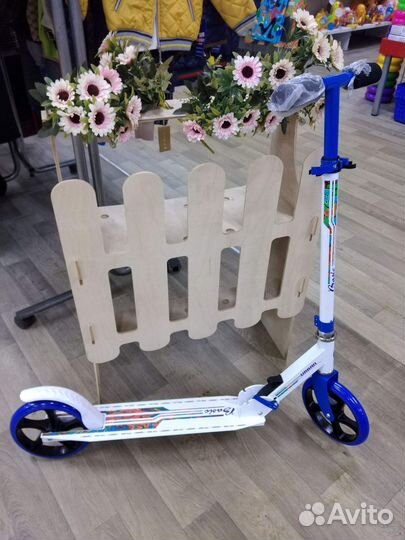 Самокат двухколесный. Новый