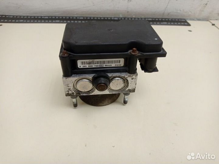 Блок ABS (насос) Suzuki Sx4 M16A-1383925 1.6 2008