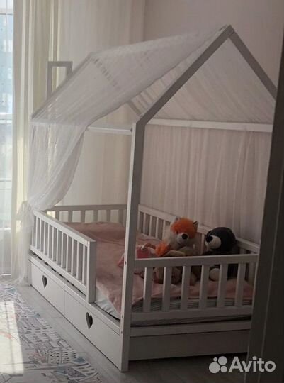 Балдахин на кровать домик