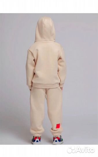 Костюм