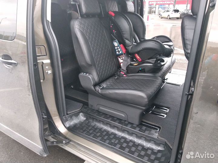 Минивэн в аэропорт. Аренда минивэна с водителем