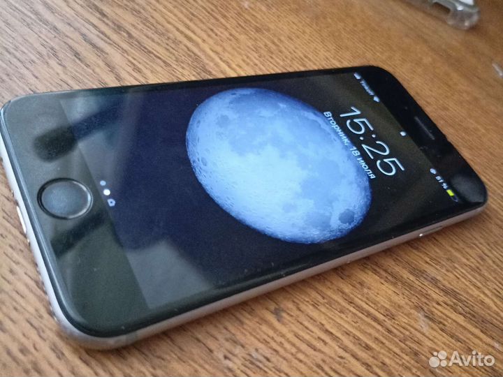 Телефон iPhone 6