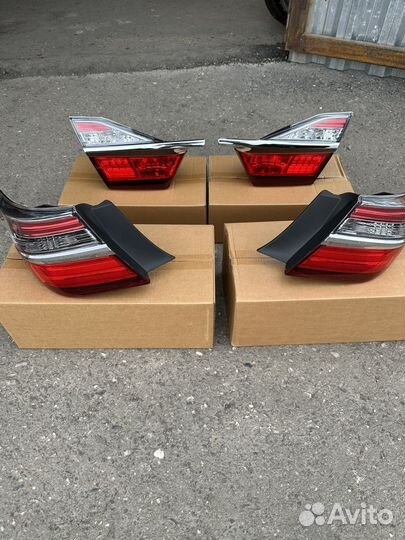 Задние фонари на Toyota Camry /55
