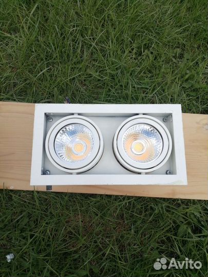 Светильник встраиваемый точечный