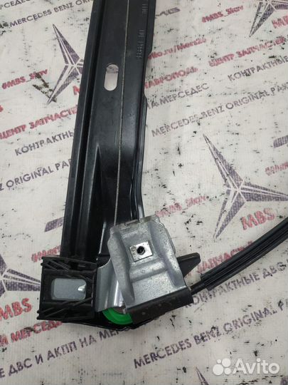 Стеклоподъемник w204 Mercedes передний правый