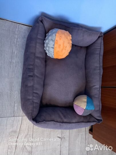 Лежанка для кошек 35*45 см