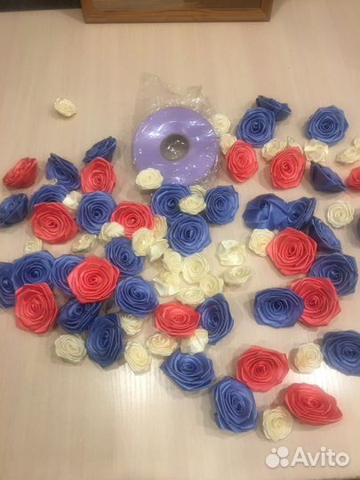 Розы атласные