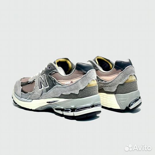 Кроссовки New Balance 2002R Grey Pink