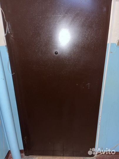 Дверь входная металлическая