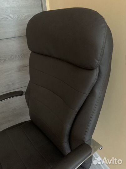 Офисное кресло кожа