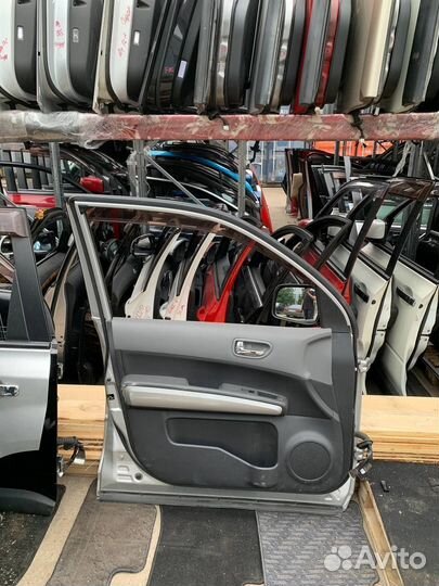 Передняя левая дверь Ниссан Икстрейл T31