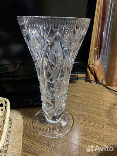 Хрустальная ваза
