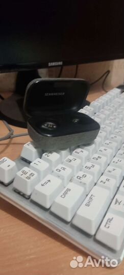 M3etw2 c кейс для наушников