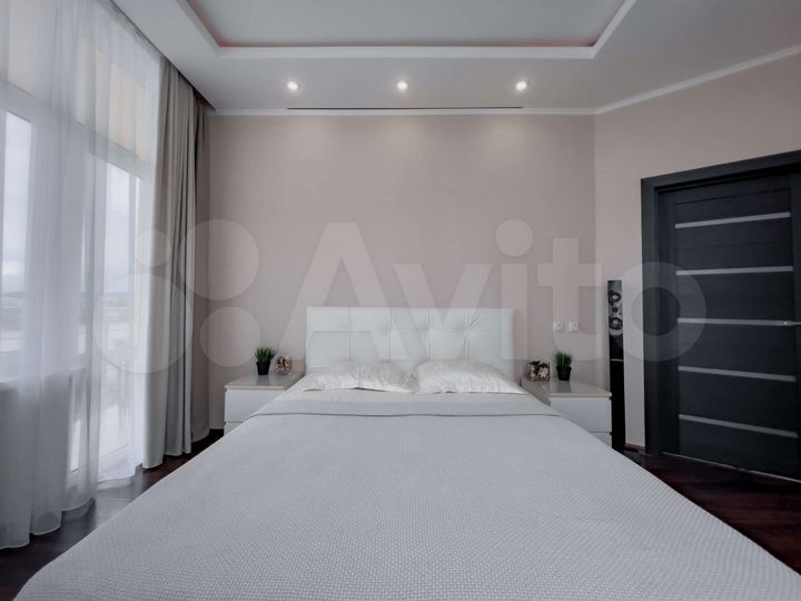 2-к. квартира, 60 м², 4/4 эт.