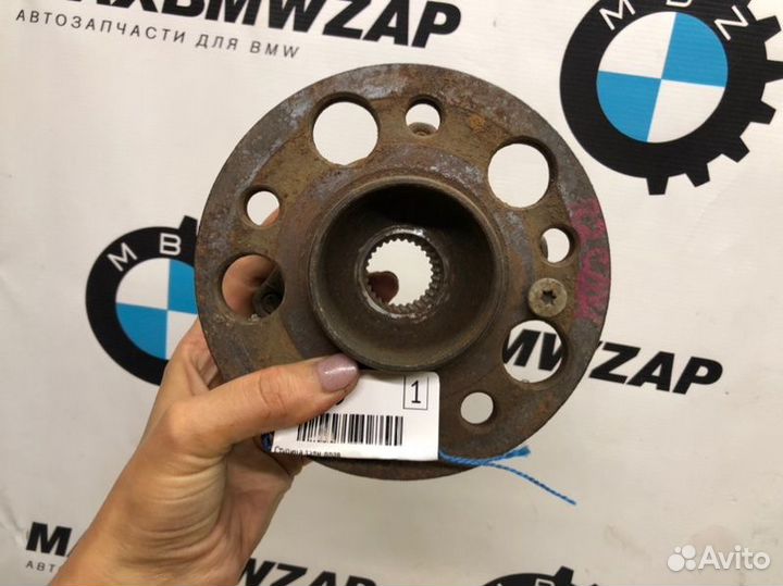 Ступица задняя правая Mercedes C204