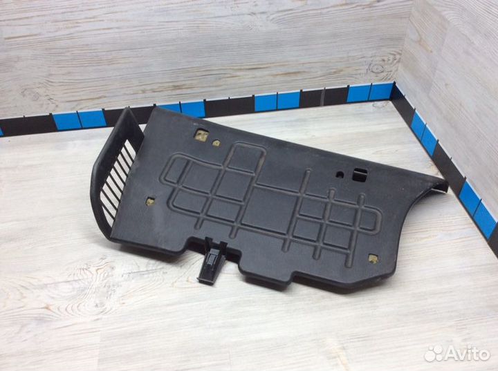 Накладка (кузов внутри) правая Mazda Cx-9