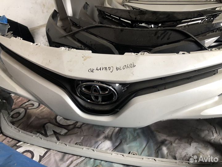 Решетка радиатора Камри 70