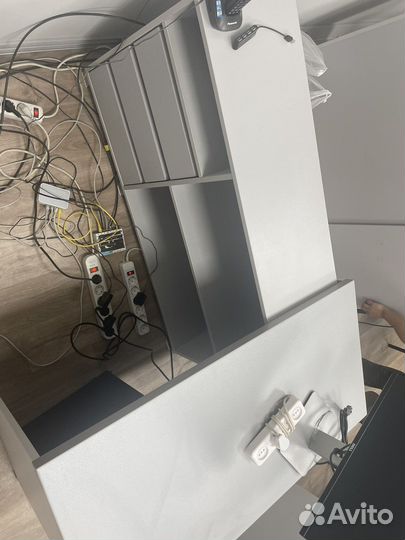 Письменный стол