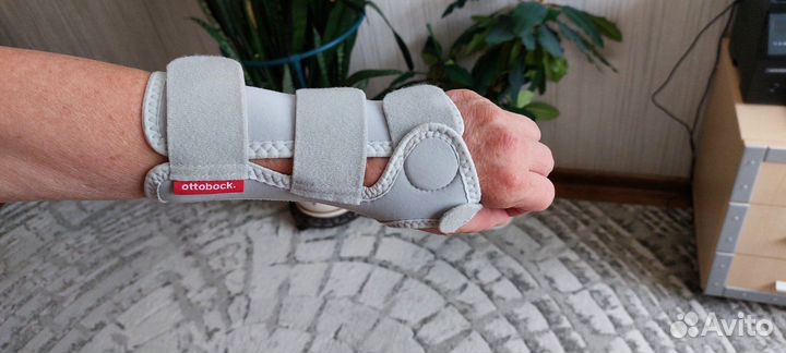 Ортез на лучезапястный сустав