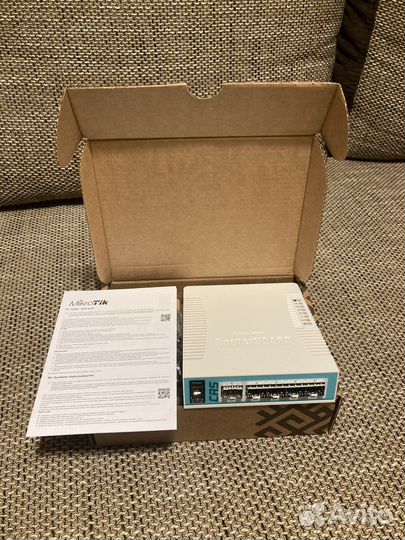 Коммутатор Mikrotik CRS106-1C-5S